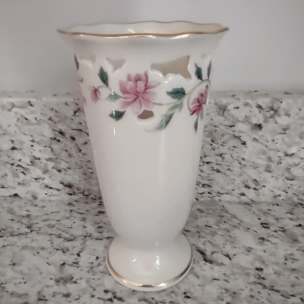 LENOX Vase Vintage Pierced Barrington Collection 7